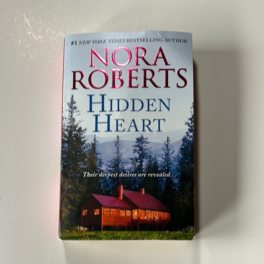 ⭐️Hidden Heart by Nora Roberts
